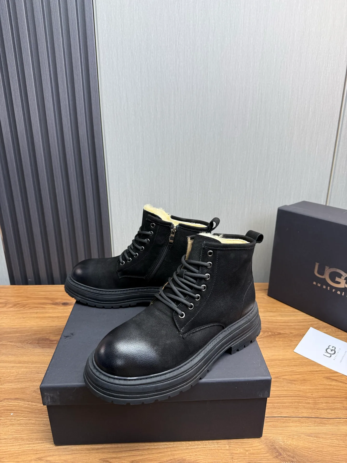 Factory price 680💰 [UGG] Men's hot winter warm boots🐑Simple and fashionable design, cowhide➕comfortable and warm wool lining. Soft and comfortable to wear, good warmth retention, and excellent foot feel. Regular size 38-45